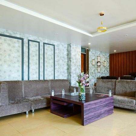 Hotel Lake View Grand Lucknow Dış mekan fotoğraf