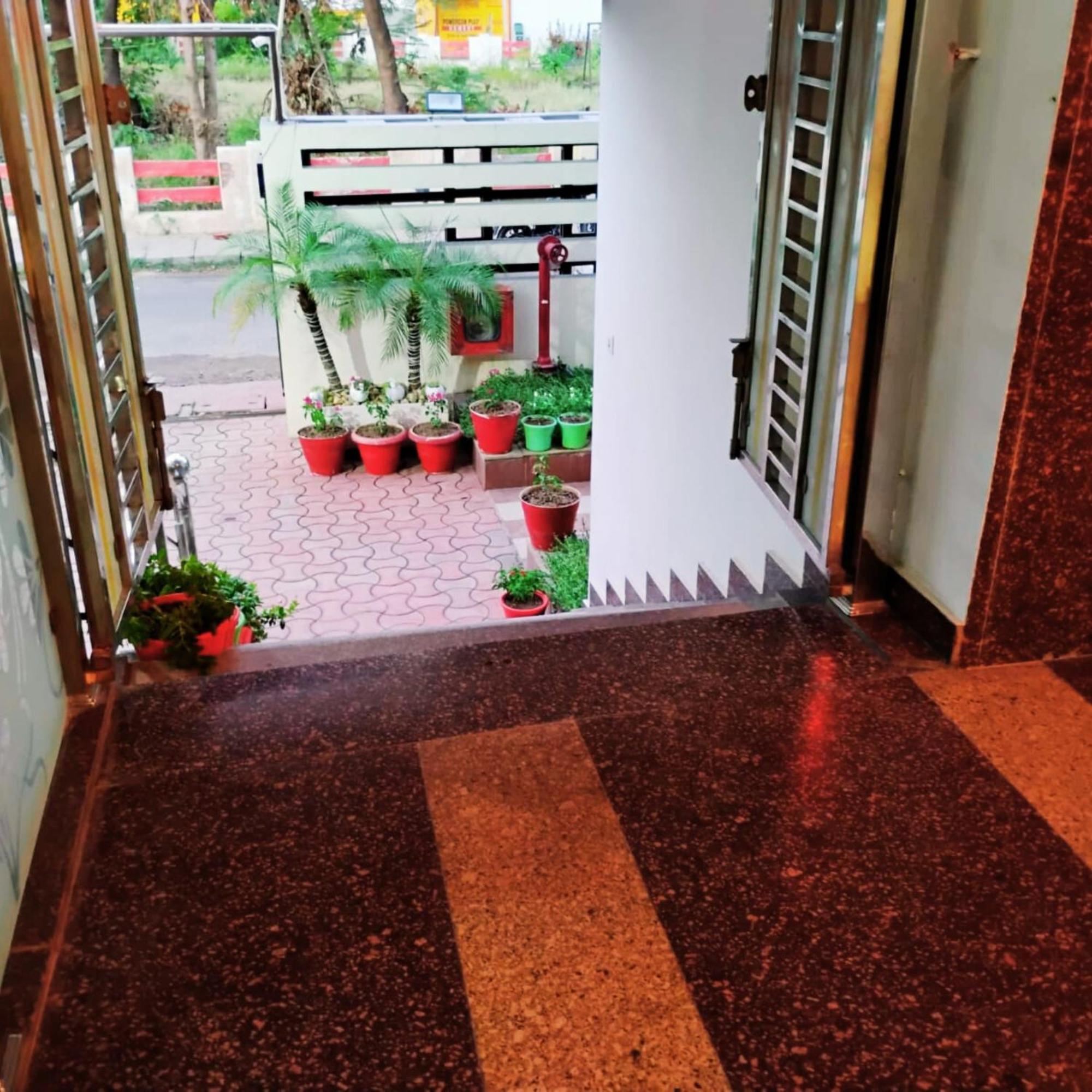 Hotel Lake View Grand Lucknow Dış mekan fotoğraf