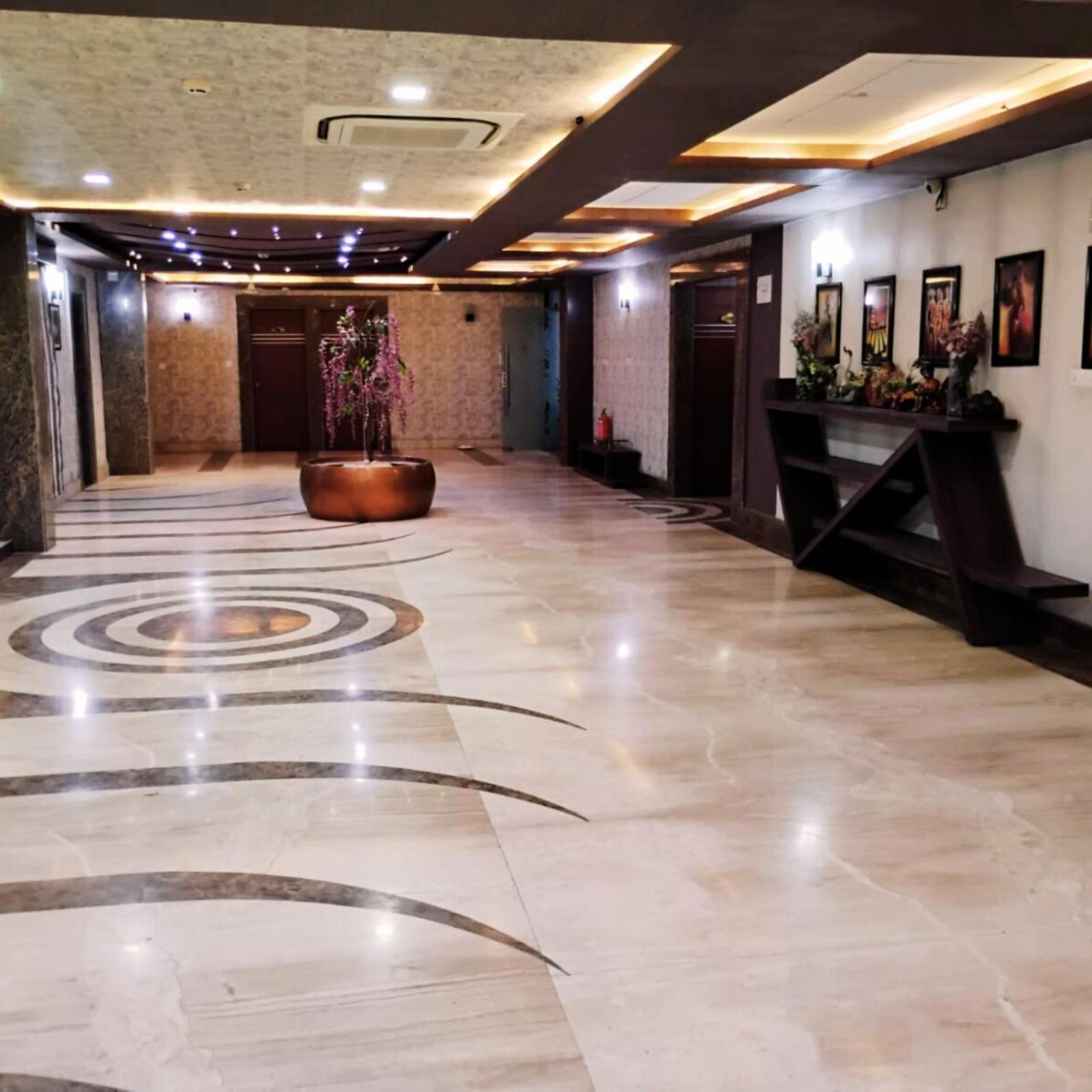 Hotel Lake View Grand Lucknow Dış mekan fotoğraf