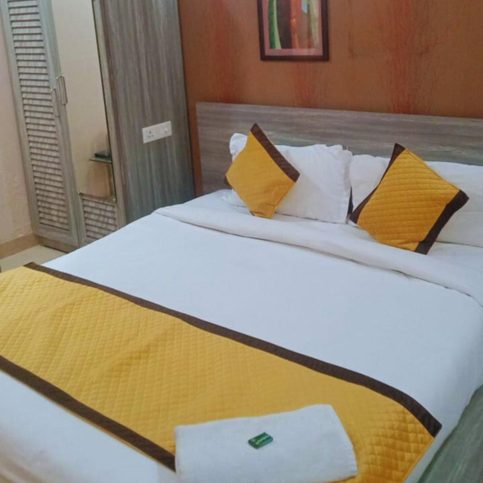 Hotel Lake View Grand Lucknow Dış mekan fotoğraf