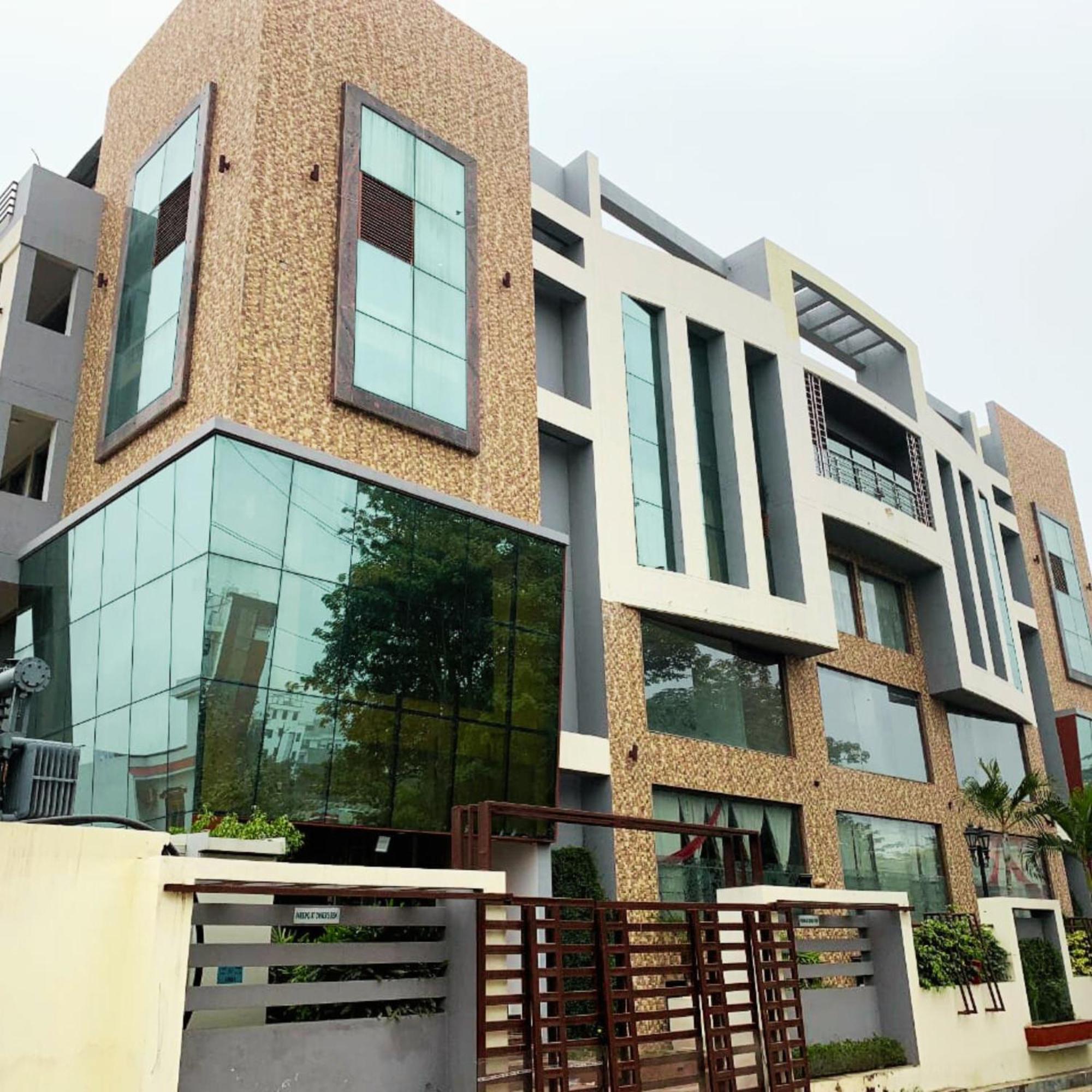 Hotel Lake View Grand Lucknow Dış mekan fotoğraf