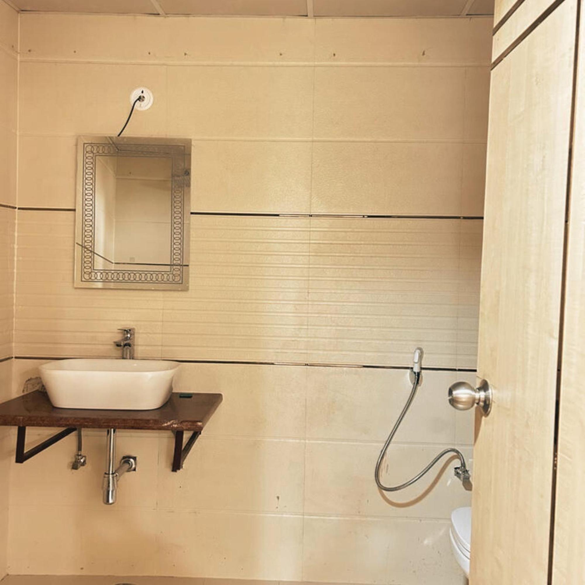 Hotel Lake View Grand Lucknow Dış mekan fotoğraf