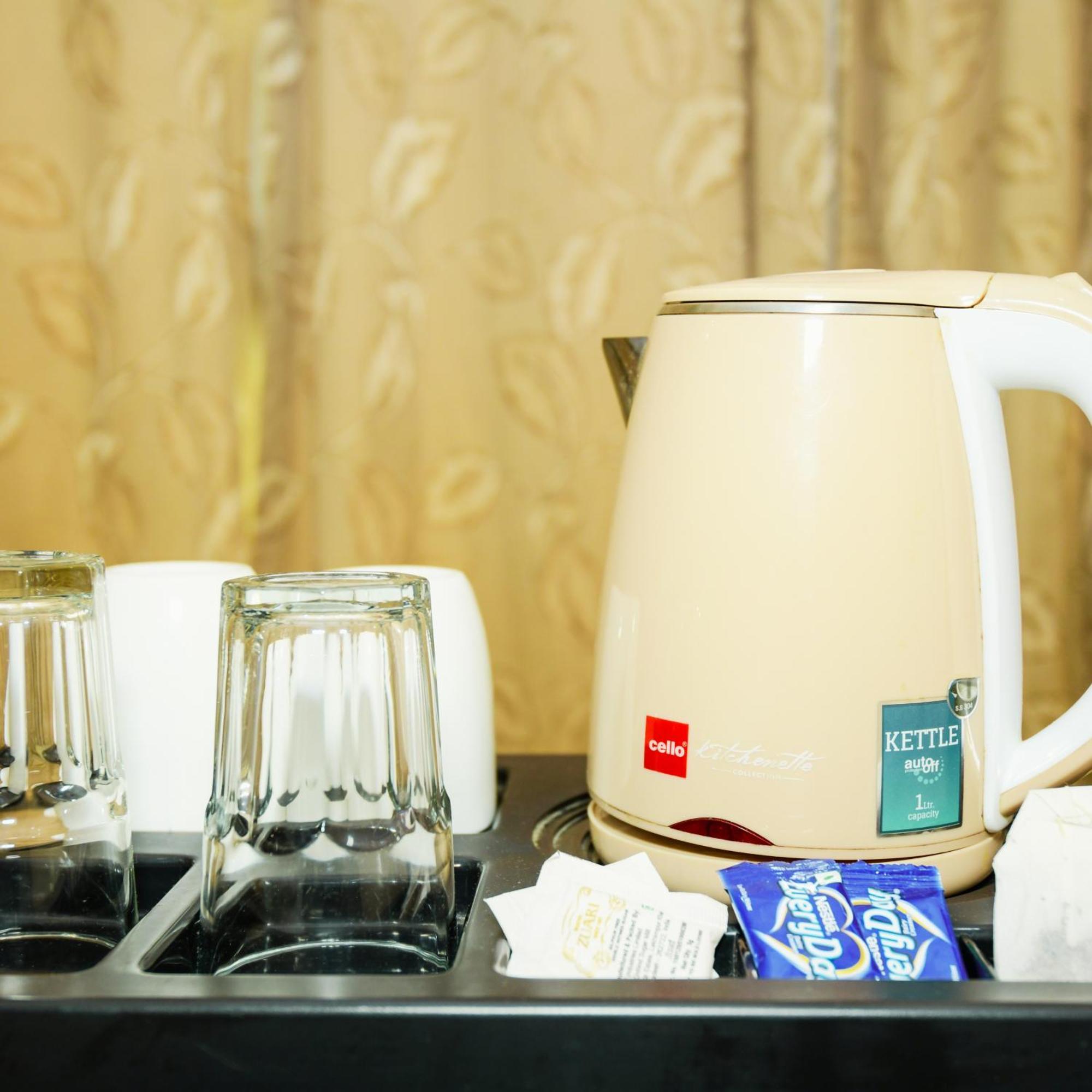 Hotel Lake View Grand Lucknow Dış mekan fotoğraf