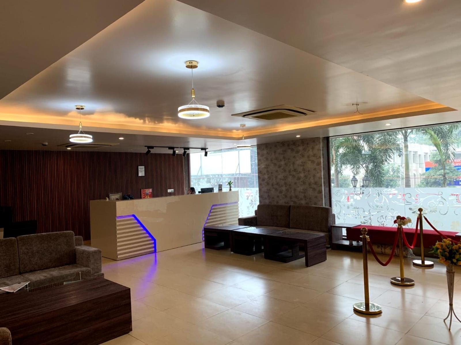Hotel Lake View Grand Lucknow Dış mekan fotoğraf