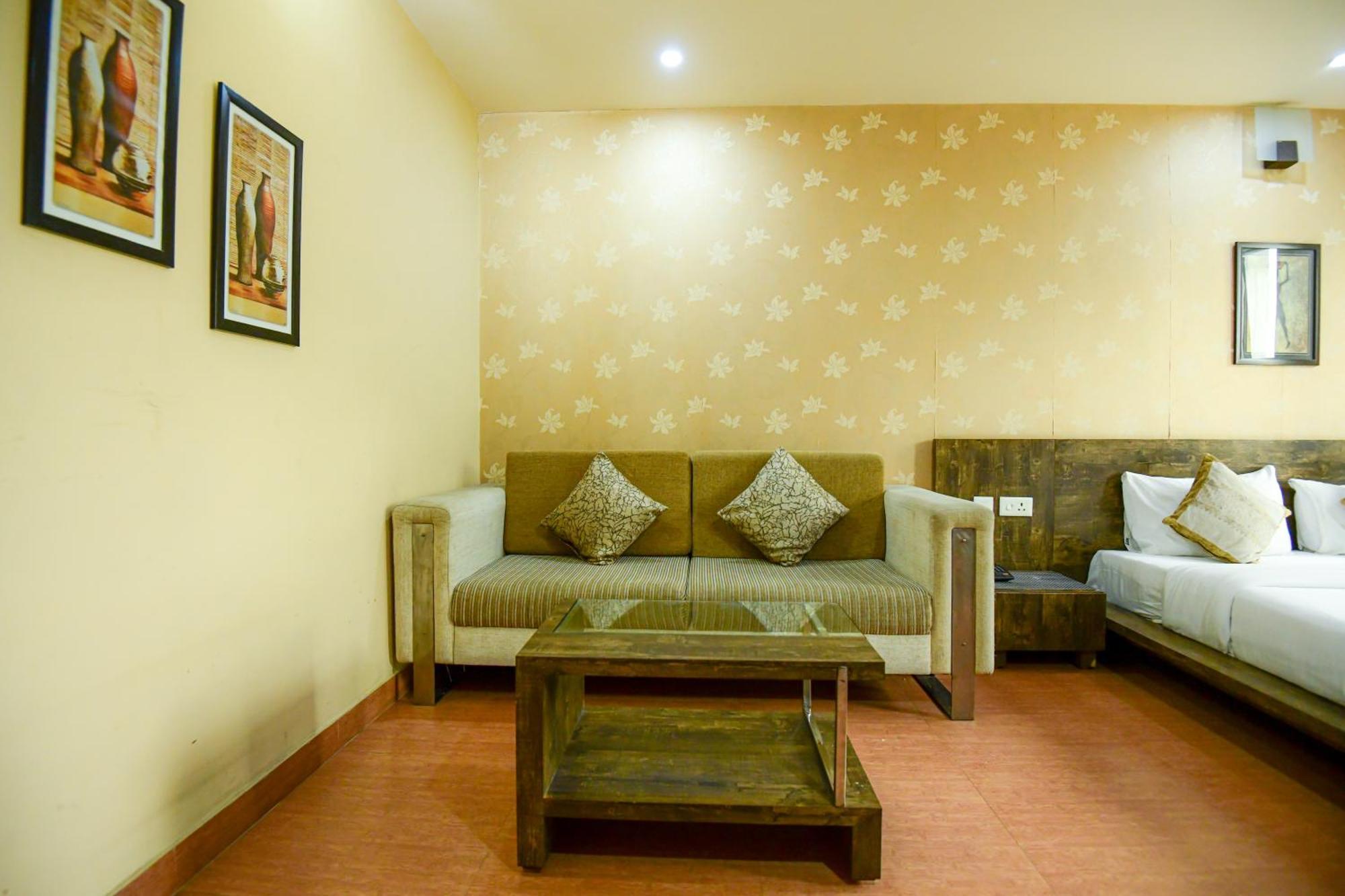 Hotel Lake View Grand Lucknow Dış mekan fotoğraf