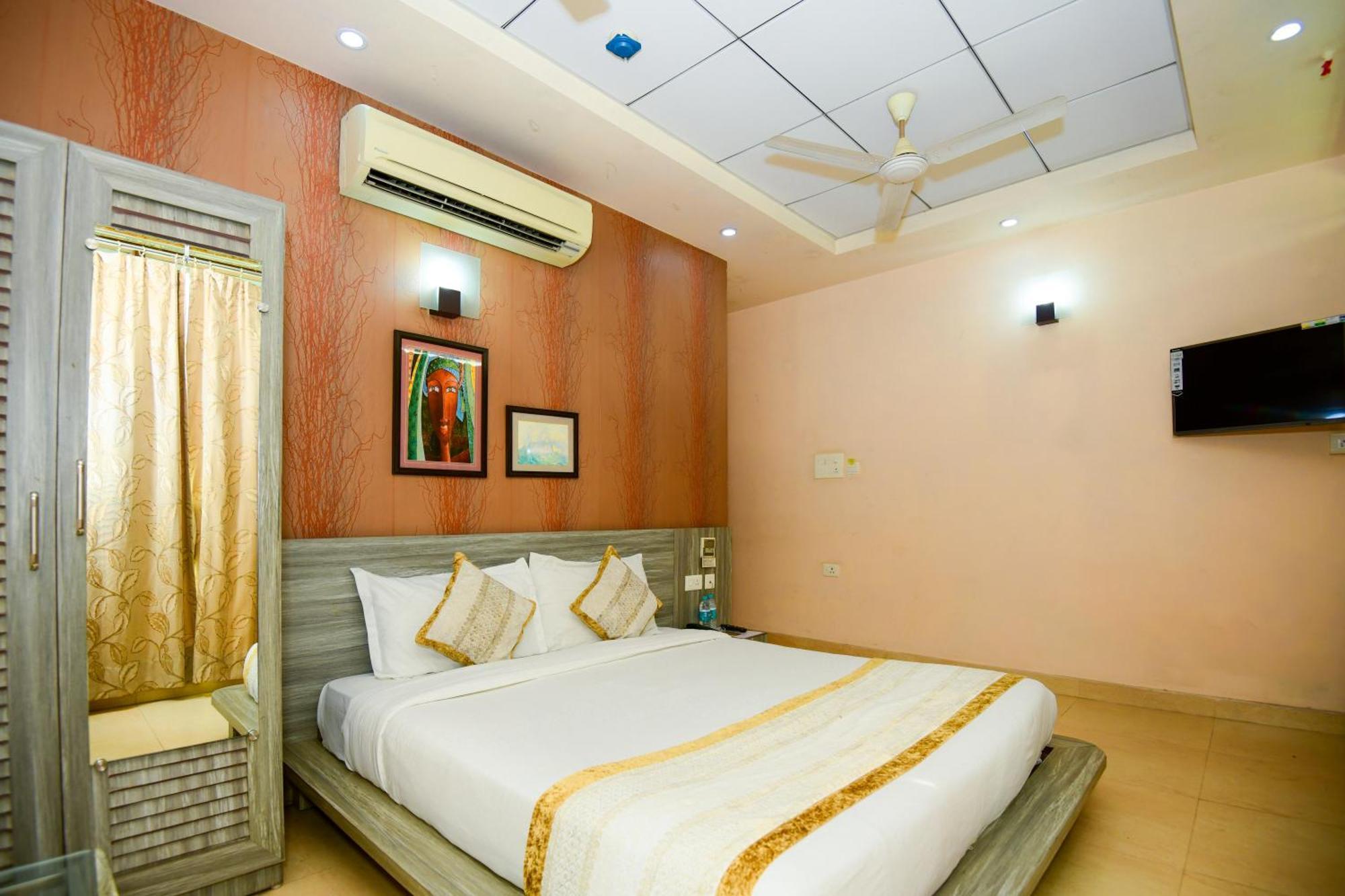 Hotel Lake View Grand Lucknow Dış mekan fotoğraf