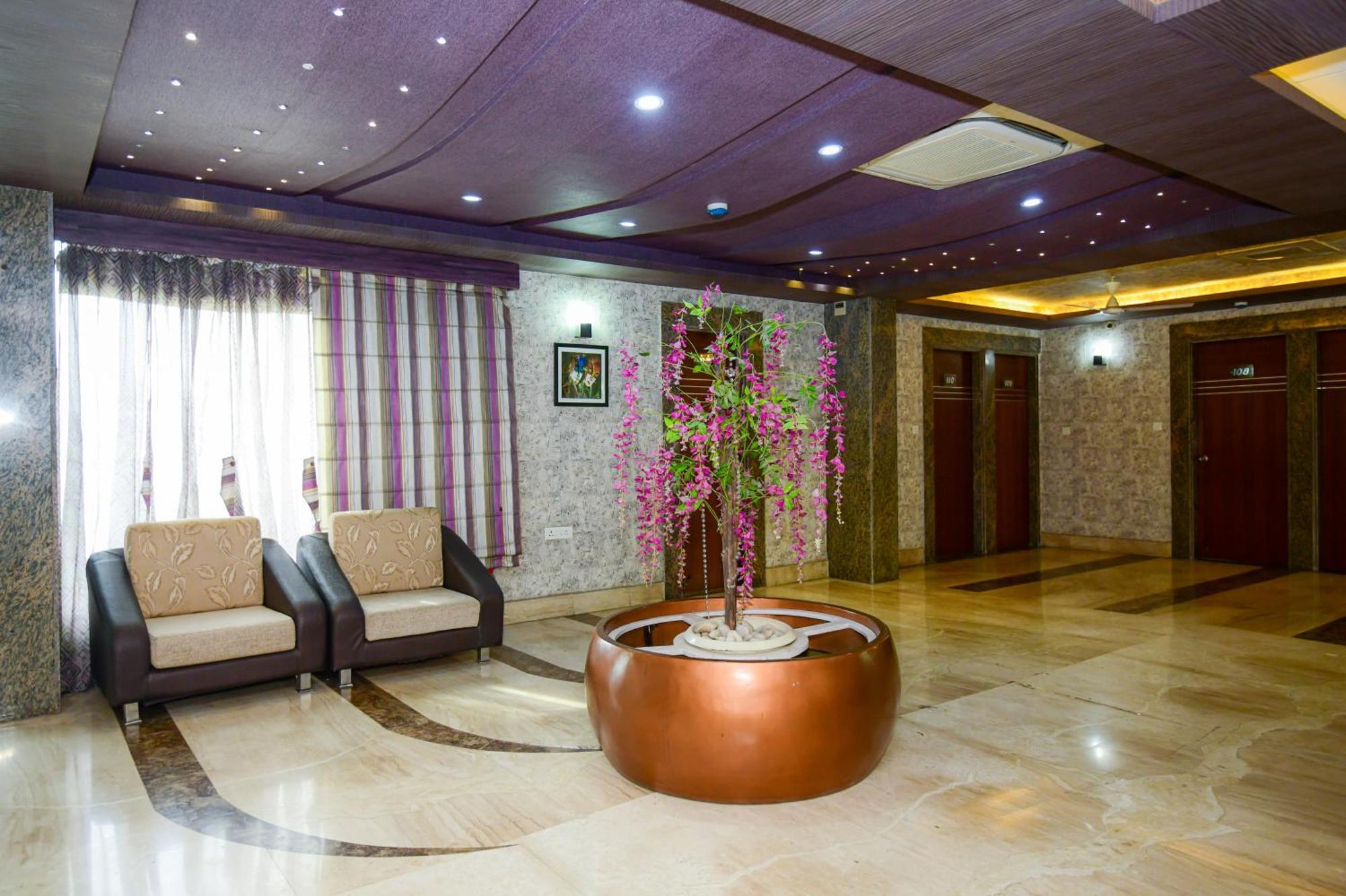 Hotel Lake View Grand Lucknow Dış mekan fotoğraf
